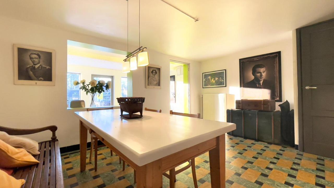 Togo Guesthouse Тервурен Екстериор снимка
