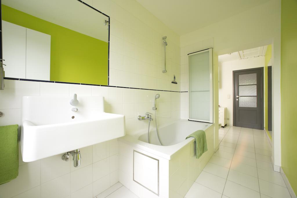 Togo Guesthouse Тервурен Стая снимка
